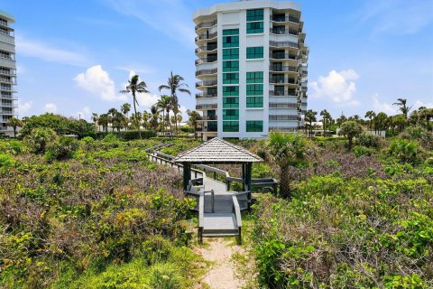 Condo in St. Lucie, Florida, 9 rooms  № 2088008 - photo 17