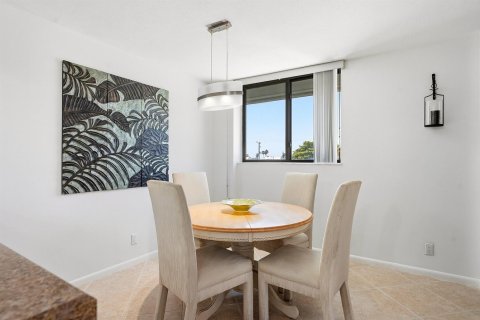 Condo in St. Lucie, Florida, 9 rooms  № 2088008 - photo 6