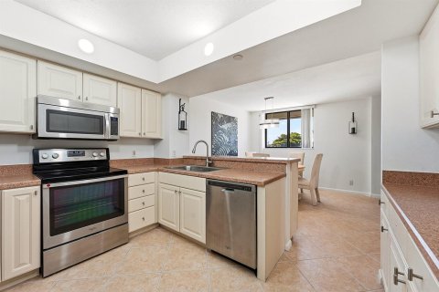 Condo in St. Lucie, Florida, 9 rooms  № 2088008 - photo 4