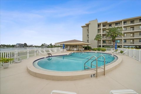 Copropriété à vendre à Port Richey, Floride: 2 chambres, 129.97 m2 № 2408706 - photo 9