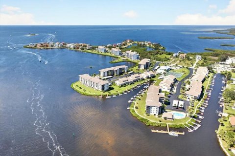 Copropriété à vendre à Port Richey, Floride: 2 chambres, 129.97 m2 № 2408706 - photo 2