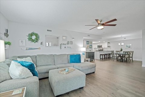 Copropriété à vendre à Port Richey, Floride: 2 chambres, 129.97 m2 № 2408706 - photo 13