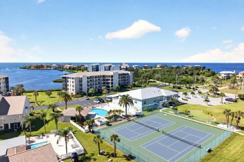 Copropriété à vendre à Port Richey, Floride: 2 chambres, 129.97 m2 № 2408706 - photo 4