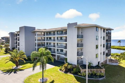 Copropriété à vendre à Port Richey, Floride: 2 chambres, 129.97 m2 № 2408706 - photo 5