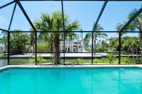 House in Longboat Key, Florida 3 bedrooms, 140.1 sq.m. № 1742612 - photo 29