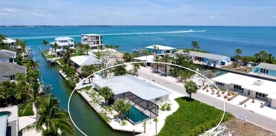 House in Longboat Key, Florida 3 bedrooms, 140.1 sq.m. № 1742612