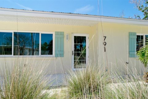 House in Longboat Key, Florida 3 bedrooms, 140.1 sq.m. № 1742612 - photo 4