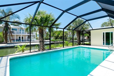House in Longboat Key, Florida 3 bedrooms, 140.1 sq.m. № 1742612 - photo 28