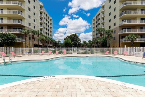 Condo à Orlando, Floride, 3 chambres  № 2410226