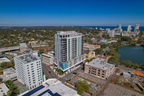Condo in Saint Petersburg, Florida, 3 bedrooms № 2123372 - photo 3