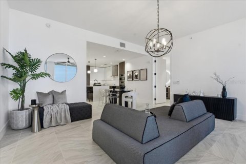Condo in Saint Petersburg, Florida, 3 bedrooms № 2123372 - photo 16