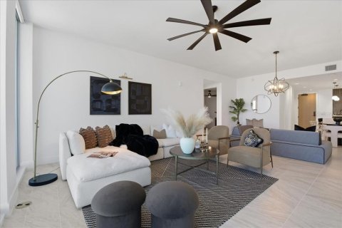 Condo in Saint Petersburg, Florida, 3 bedrooms № 2123372 - photo 19