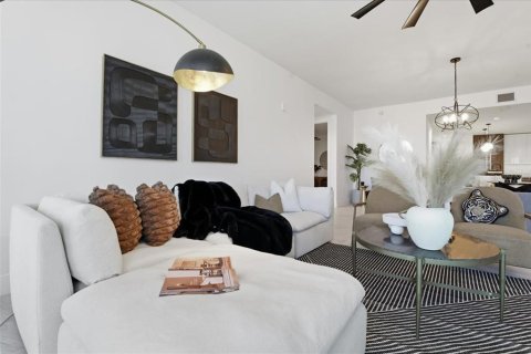 Condo in Saint Petersburg, Florida, 3 bedrooms № 2123372 - photo 20
