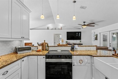 Villa ou maison à vendre à Lakeland, Floride: 4 chambres, 161.74 m2 № 2430461 - photo 11