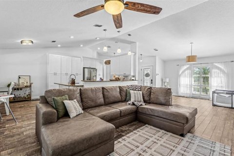 Villa ou maison à vendre à Lakeland, Floride: 4 chambres, 161.74 m2 № 2430461 - photo 4
