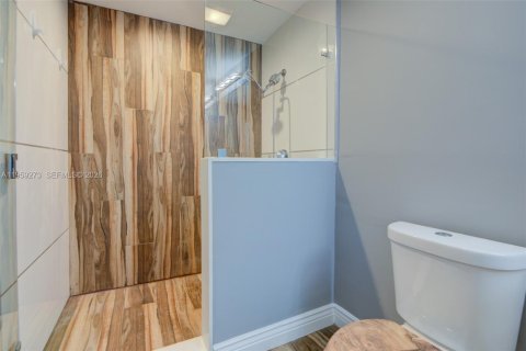 Casa en venta en Coconut Creek, Florida, 3 dormitorios, 206.52 m2 № 2024753 - foto 29