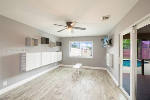 Casa en venta en Coconut Creek, Florida, 3 dormitorios, 206.52 m2 № 2024753 - foto 10