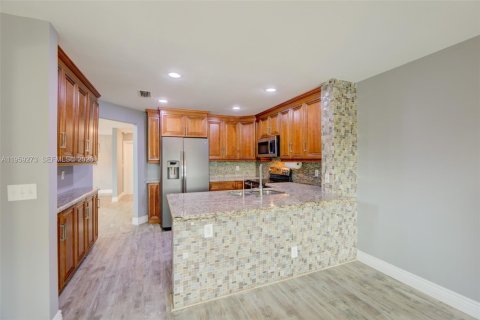 Casa en venta en Coconut Creek, Florida, 3 dormitorios, 206.52 m2 № 2024753 - foto 17