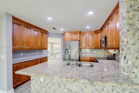 Casa en venta en Coconut Creek, Florida, 3 dormitorios, 206.52 m2 № 2024753 - foto 18