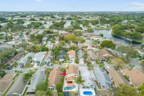 Casa en venta en Coconut Creek, Florida, 3 dormitorios, 206.52 m2 № 2024753 - foto 28