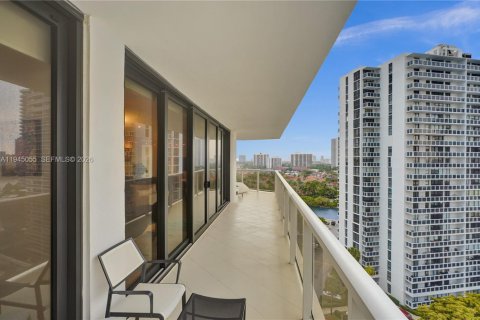 Copropriété à vendre à Aventura, Floride: 2 chambres, 167.22 m2 № 2001448 - photo 13