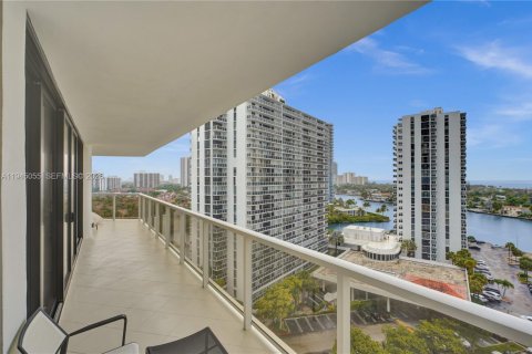 Copropriété à vendre à Aventura, Floride: 2 chambres, 167.22 m2 № 2001448 - photo 12