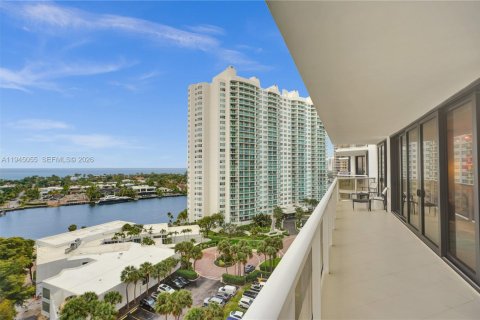 Copropriété à vendre à Aventura, Floride: 2 chambres, 167.22 m2 № 2001448 - photo 15