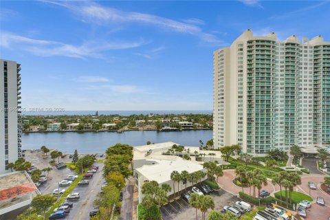 Copropriété à vendre à Aventura, Floride: 2 chambres, 167.22 m2 № 2001448 - photo 18