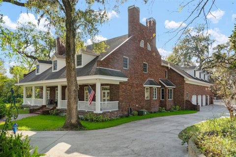 House in Seffner, Florida 4 bedrooms, 633.78 sq.m. № 1550890 - photo 16