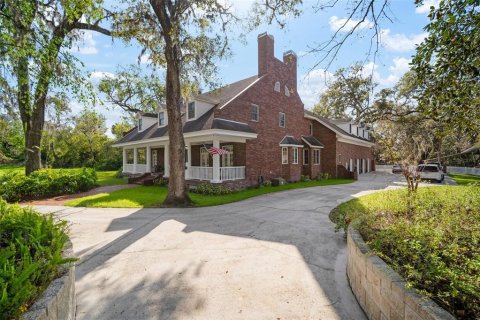 House in Seffner, Florida 4 bedrooms, 633.78 sq.m. № 1550890 - photo 2