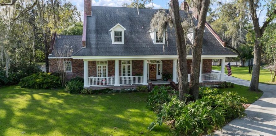 House in Seffner, Florida 4 bedrooms, 633.78 sq.m. № 1550890