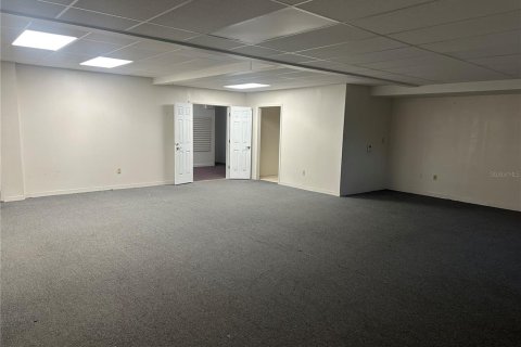 Propiedad comercial en alquiler en Port Charlotte, Florida, 325.16 m2 № 1561080 - foto 16