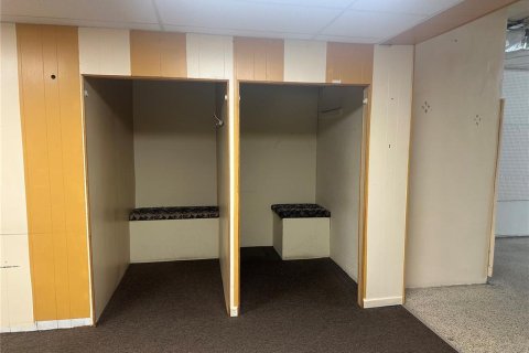 Propiedad comercial en alquiler en Port Charlotte, Florida, 325.16 m2 № 1561080 - foto 25