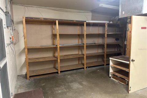 Propiedad comercial en alquiler en Port Charlotte, Florida, 325.16 m2 № 1561080 - foto 29