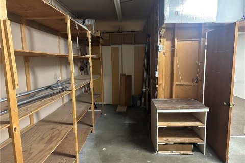 Propiedad comercial en alquiler en Port Charlotte, Florida, 325.16 m2 № 1561080 - foto 28