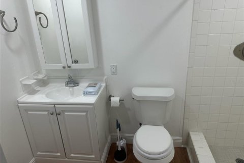 House in Tampa, Florida 4 bedrooms, 156.45 sq.m. № 1821420 - photo 12