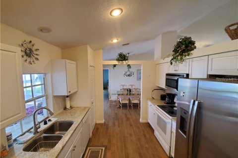 Villa ou maison à louer à Englewood, Floride: 3 chambres, 155.33 m2 № 238849 - photo 2