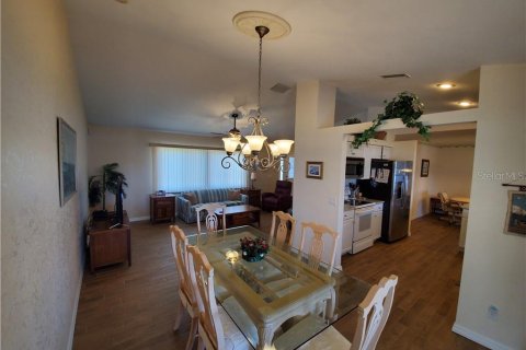 Villa ou maison à louer à Englewood, Floride: 3 chambres, 155.33 m2 № 238849 - photo 4