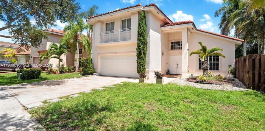 Дом в Дейви, Флорида 4 спальни, 235.41м2 № 1992370