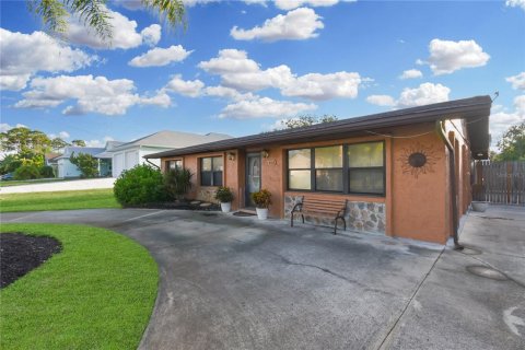 House in Saint Augustine, Florida 3 bedrooms, 116.69 sq.m. № 1907798 - photo 3
