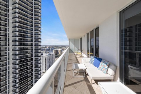 Copropriété à louer à Hallandale Beach, Floride: 3 chambres, 161 m2 № 1023605 - photo 29