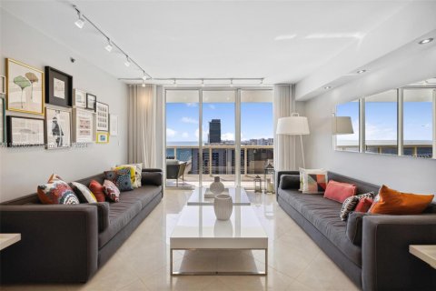 Copropriété à louer à Hallandale Beach, Floride: 3 chambres, 161 m2 № 1023605 - photo 10