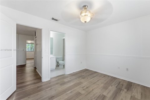 Touwnhouse à louer à Palmetto Bay, Floride: 2 chambres, 104.05 m2 № 2043407 - photo 11