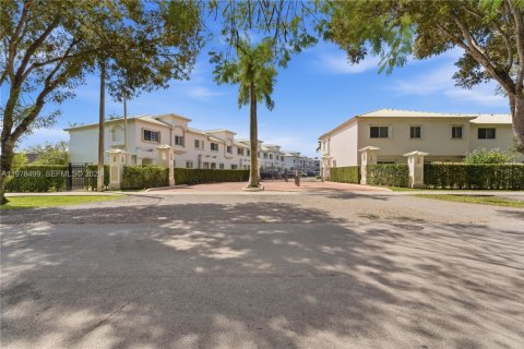 Touwnhouse à louer à Palmetto Bay, Floride: 2 chambres, 104.05 m2 № 2043407 - photo 7