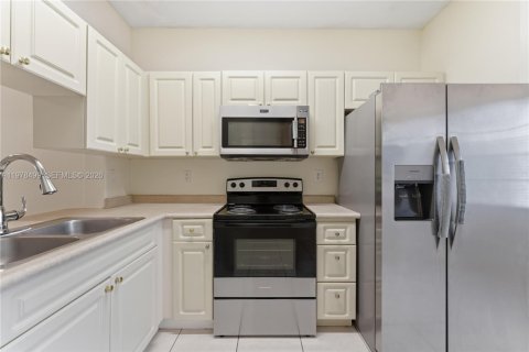 Touwnhouse à louer à Palmetto Bay, Floride: 2 chambres, 104.05 m2 № 2043407 - photo 9