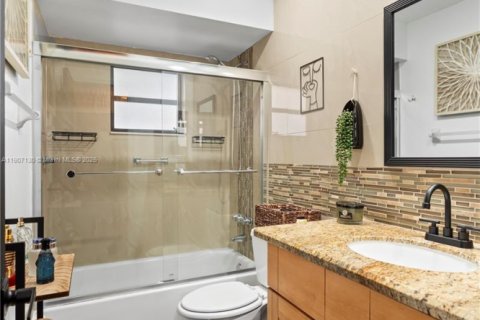 Casa en venta en Pembroke Pines, Florida, 3 dormitorios, 124.58 m2 № 1966106 - foto 26