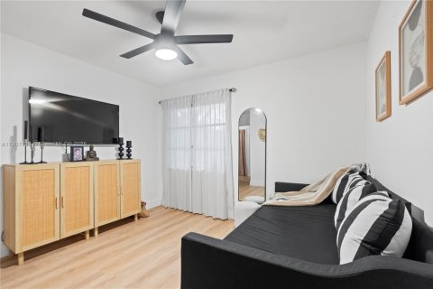 Casa en venta en Pembroke Pines, Florida, 3 dormitorios, 124.58 m2 № 1966106 - foto 23