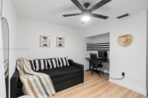 Casa en venta en Pembroke Pines, Florida, 3 dormitorios, 124.58 m2 № 1966106 - foto 22