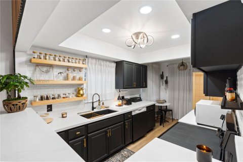 Casa en venta en Pembroke Pines, Florida, 3 dormitorios, 124.58 m2 № 1966106 - foto 4