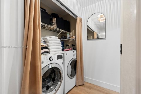 Casa en venta en Pembroke Pines, Florida, 3 dormitorios, 124.58 m2 № 1966106 - foto 27